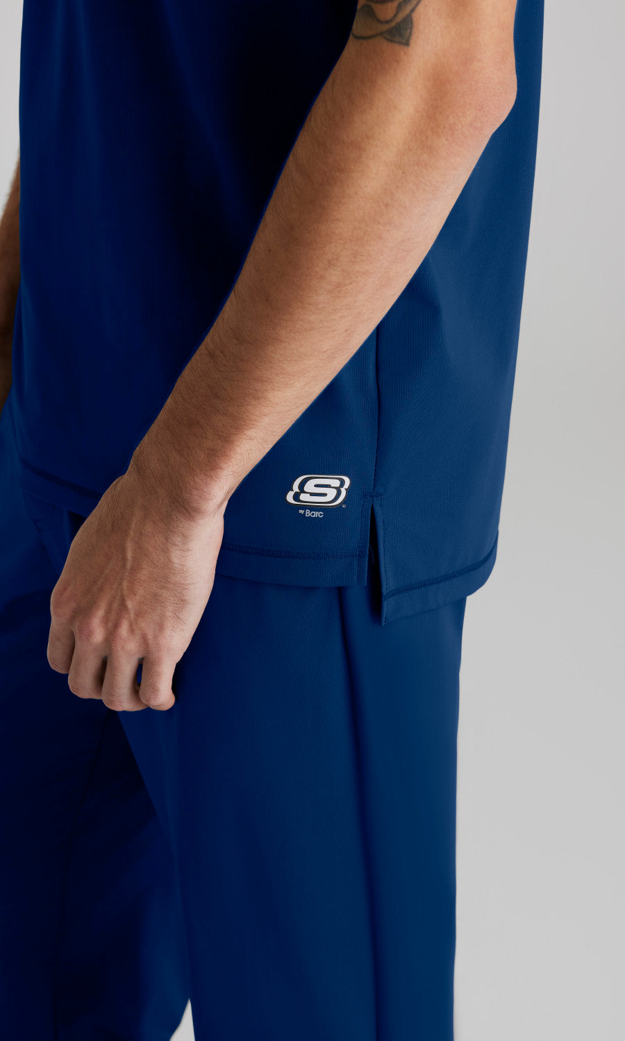 SKT229 Navy Detail