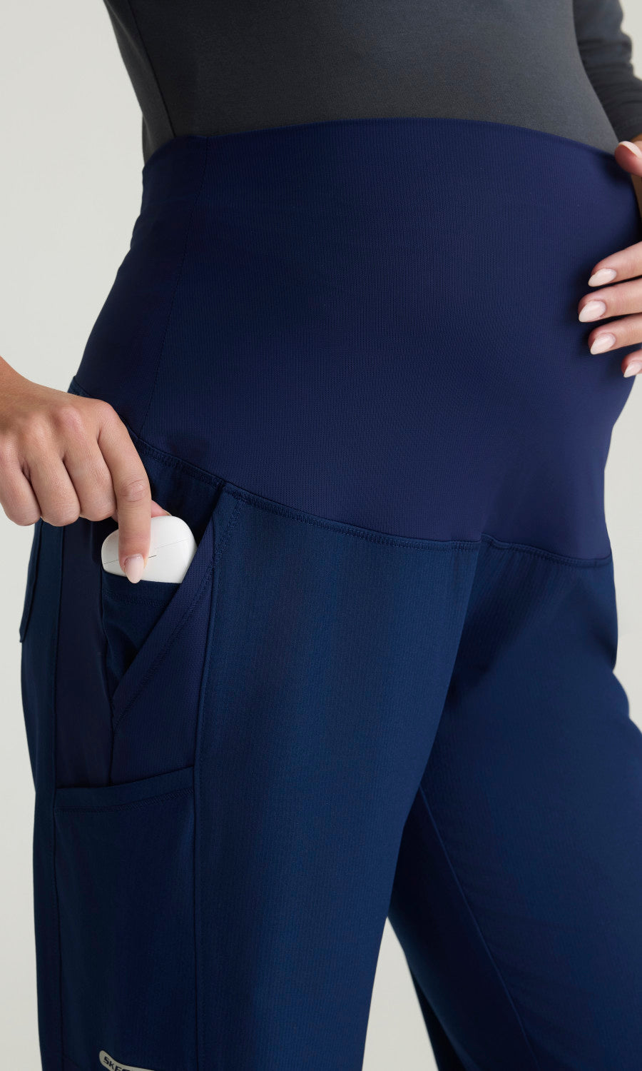 SKP705 Navy Detail